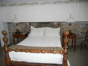 Wayside Inn Middletown Екстер'єр фото