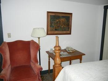 Wayside Inn Middletown Екстер'єр фото